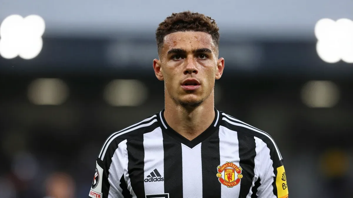 Late penalty denies Newcastle United victory over Liverpool