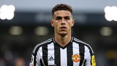 Late penalty denies Newcastle United victory over Liverpool