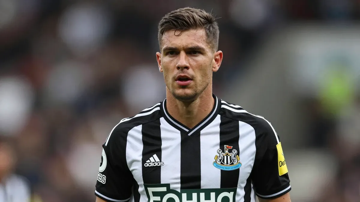 Newcastle United Transfer News: Ajax Defender Baas Available for €15m