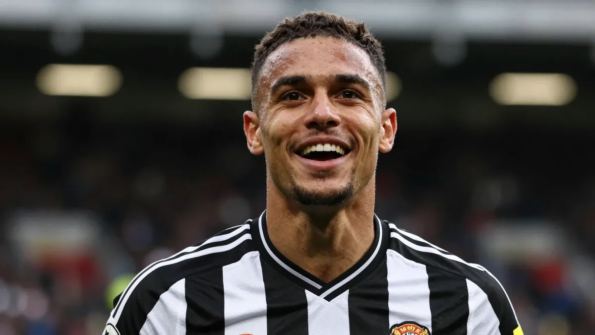 Alan Shearer selected four Newcastle United figures in his Premier League team of the week after their 2-0 win at...